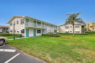 680 Horizon W, Boynton Beach, FL 33435 - Photo 4