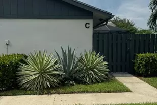 1171 Summit Trail Cir, West Palm Beach, FL 33415 - Photo 1