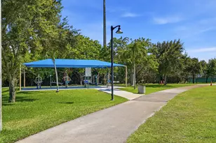 905 NE 28th St, Wilton Manors, FL 33334 - Photo 36