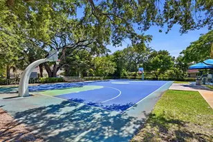 905 NE 28th St, Wilton Manors, FL 33334 - Photo 44