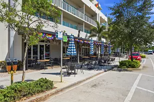 905 NE 28th St, Wilton Manors, FL 33334 - Photo 58