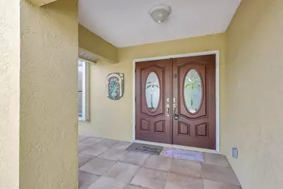 137 Queens Road, Fort Pierce, FL 34949 - Photo 4