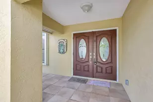 137 Queens Rd, Fort Pierce, FL 34949 - Photo 4