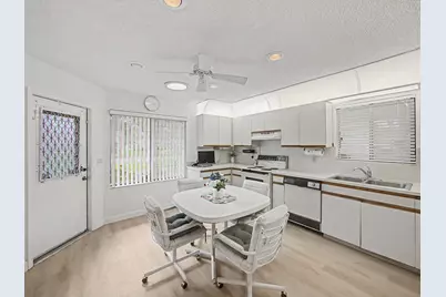 10089 Cherrywood Place, Boynton Beach, FL 33437 - Photo 4