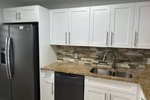 140 Lake Nancy Ln, West Palm Beach, FL 33411 - Photo 6
