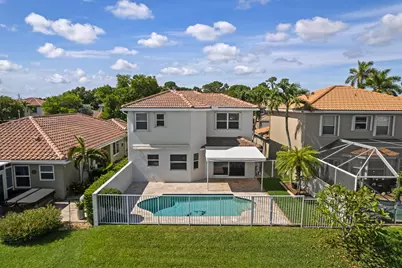 3961 Crescent Creek Place, Coconut Creek, FL 33073 - Photo 4