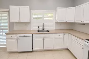 10325 NW 48th Ct, Coral Springs, FL 33076 - Photo 8