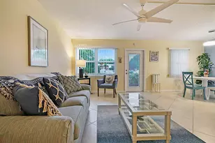 1023 Ellesmere B, Deerfield Beach, FL 33442 - Photo 4