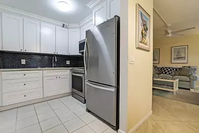 1023 Ellesmere B, Deerfield Beach, FL 33442 - Photo 10