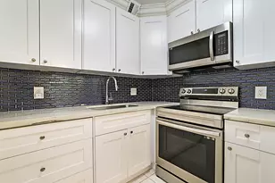 1023 Ellesmere B, Deerfield Beach, FL 33442 - Photo 10