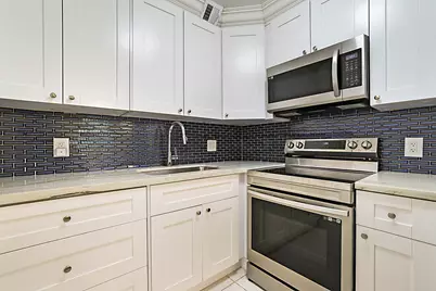 1023 Ellesmere B, Deerfield Beach, FL 33442 - Photo 10