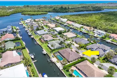 9067 SE Star Island Way, Hobe Sound, FL 33455 - Photo 2