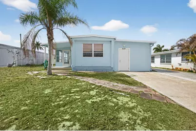 8420 SE Eagle Avenue, Hobe Sound, FL 33455 - Photo 2