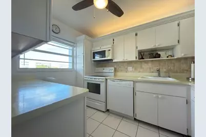 29 Yacht Club Drive #306, North Palm Beach, FL 33408 - Photo 12