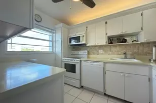 29 Yacht Club Dr, North Palm Beach, FL 33408 - Photo 12