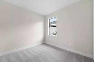 3922 E Hampton Cir, Alva, FL 33920 - Photo 10