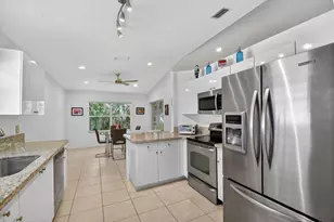 7910 Laina Ln, Boynton Beach, FL 33437 - Photo 8