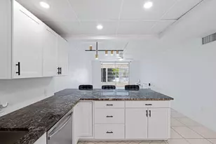 7100 NW 17th St, Plantation, FL 33313 - Photo 4