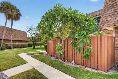 5408 NW 59th Place, Tamarac, FL 33319 - Photo 2