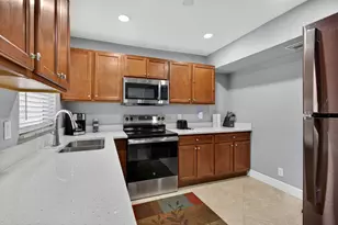 2004 SW Natura Blvd, Deerfield Beach, FL 33441 - Photo 10