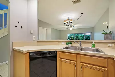 4827 Palmbrooke Circle, West Palm Beach, FL 33417 - Photo 10