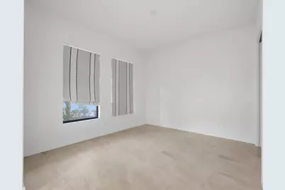 11760 Bayview Circle, Parkland, FL 33076 - Photo 32