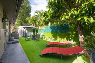 1425 NE 26th Dr, Wilton Manors, FL 33334 - Photo 16
