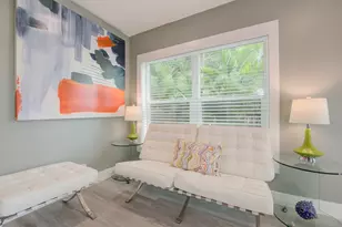 1425 NE 26th Dr, Wilton Manors, FL 33334 - Photo 4