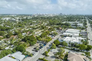 1425 NE 26th Dr, Wilton Manors, FL 33334 - Photo 26