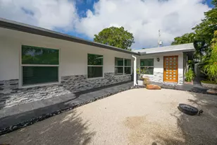 1425 NE 26th Dr, Wilton Manors, FL 33334 - Photo 20