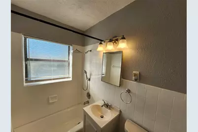 942 NW 12th Street, Fort Lauderdale, FL 33311 - Photo 16