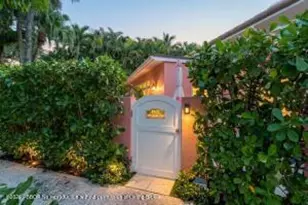 142 Peruvian Ave, Palm Beach, FL 33480 - Photo 2