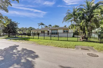 30 NE 139th Street, Miami, FL 33161 - Photo 4