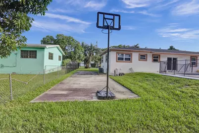 30 NE 139th Street, Miami, FL 33161 - Photo 8