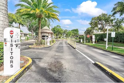 9342 S Belfort Circle #214, Tamarac, FL 33321 - Photo 18