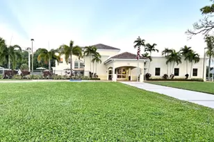 360 Camden P, West Palm Beach, FL 33417 - Photo 16
