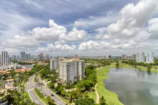 20185 E Country Club Dr, Miami, FL 33180 - Photo 22