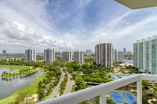 20185 E Country Club Dr, Miami, FL 33180 - Photo 24