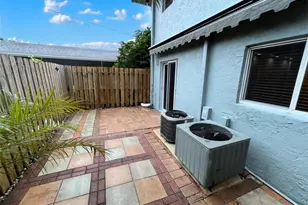 1460 NE 18th St, Fort Lauderdale, FL 33305 - Photo 16