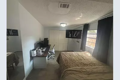750 NE 4th Place, Hialeah, FL 33010 - Photo 24