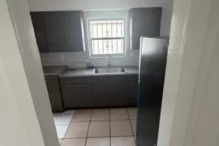648 NE 139th St, North Miami, FL 33161 - Photo 4