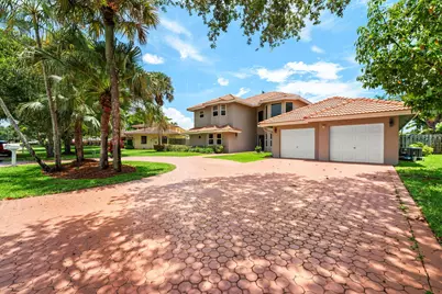 9410 Sea Turtle Manor, Plantation, FL 33324 - Photo 2
