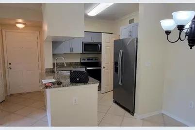 6533 Emerald Dunes Drive #304, West Palm Beach, FL 33411 - Photo 10