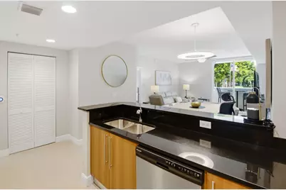 191 SE 20th Avenue #210, Deerfield Beach, FL 33441 - Photo 4