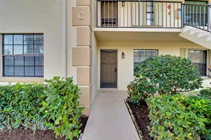 1001 Pinecrest Cir, Jupiter, FL 33458 - Photo 4