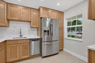 3520 Oaks Way, Pompano Beach, FL 33069 - Photo 8