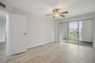 3590 Via Poinciana, Lake Worth, FL 33467 - Photo 12