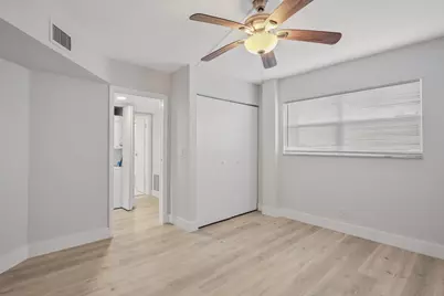 3590 Via Poinciana #501, Lake Worth, FL 33467 - Photo 16