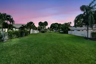 5378 Eagle Lake Dr, Palm Beach Gardens, FL 33418 - Photo 4