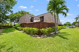 2512 SW 15th St, Deerfield Beach, FL 33442 - Photo 2